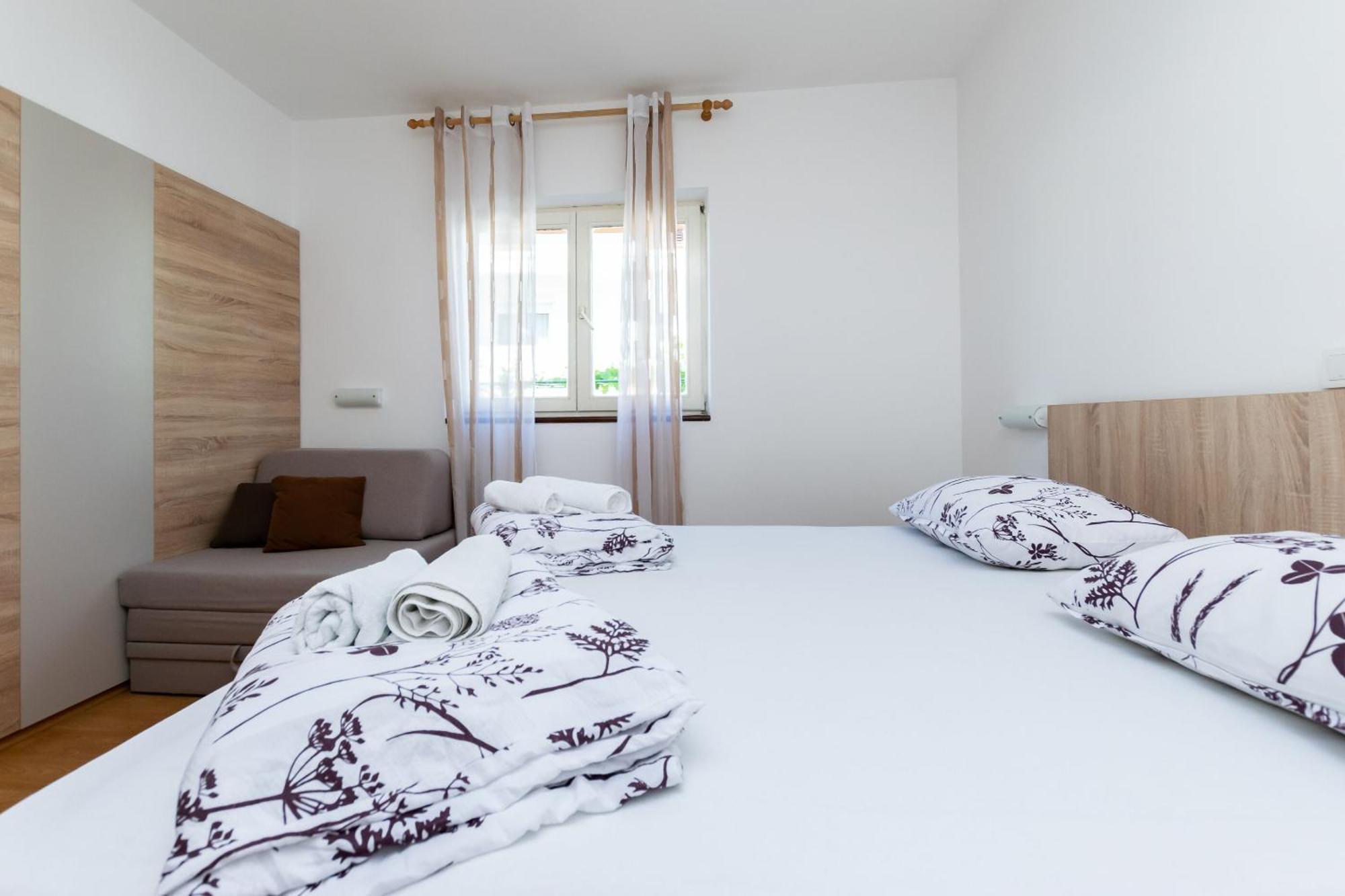 Apartments Miranda لوبار المظهر الخارجي الصورة