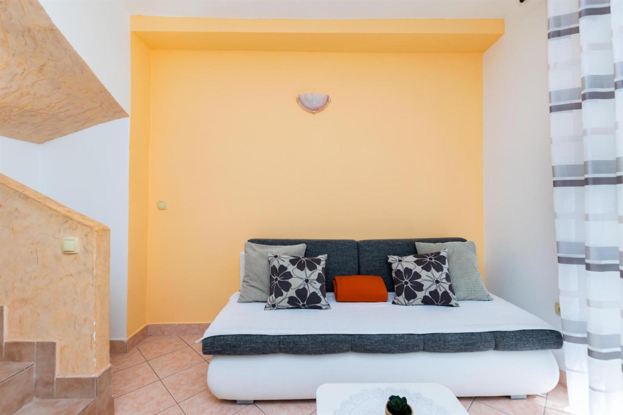 Apartments Miranda لوبار المظهر الخارجي الصورة