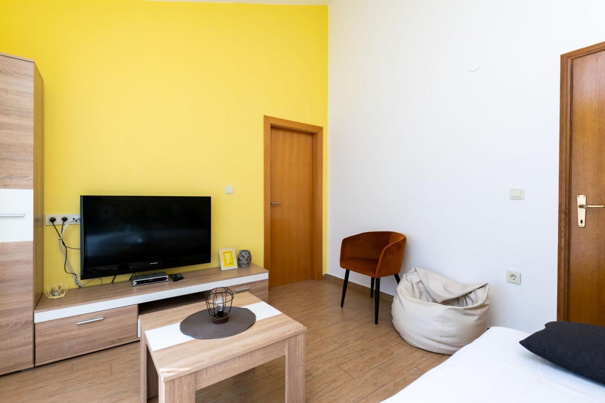 Apartments Miranda لوبار المظهر الخارجي الصورة